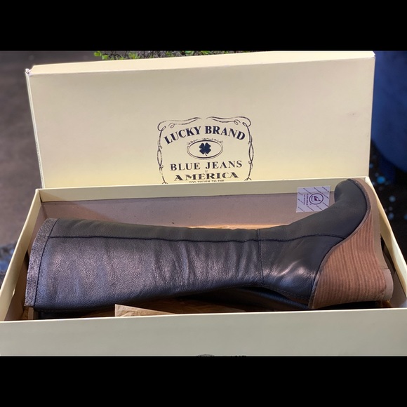 Lucky Brand LK-Fabulous Tumbled Skipper Boot - Picture 4 of 4